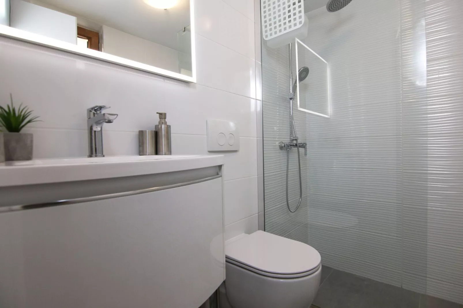 Stone Villa Olea-Three Bedroom Villa with Pool-Bathroom