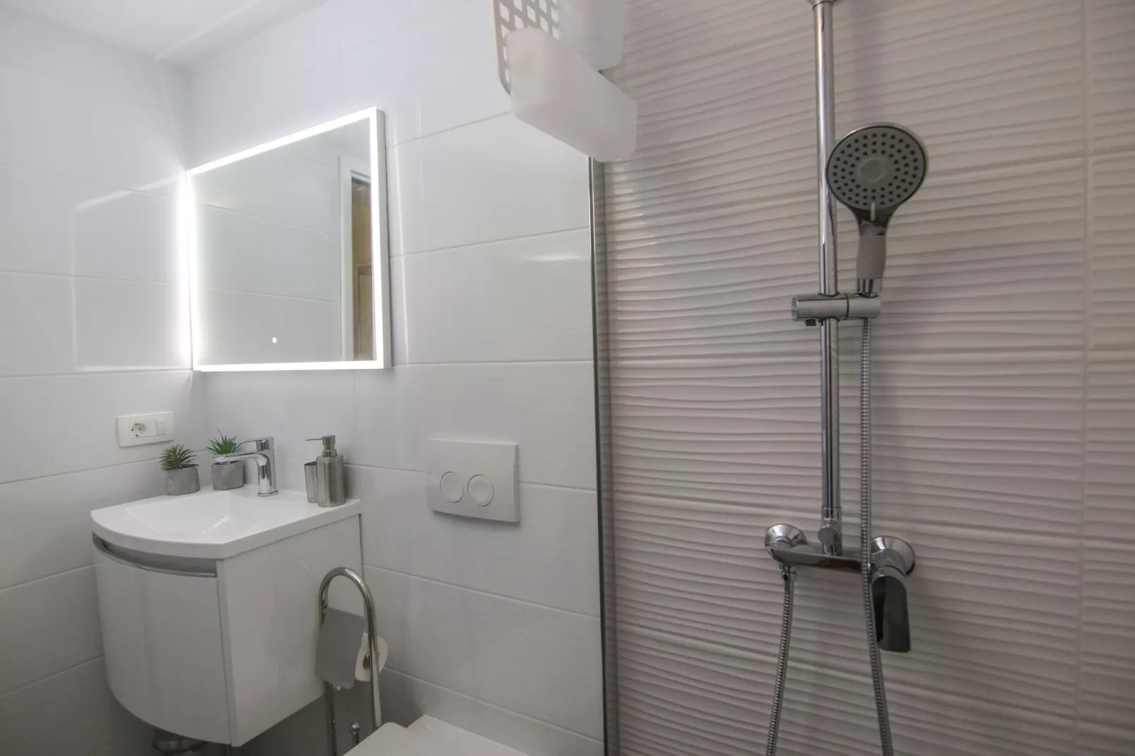Stone Villa Olea-Three Bedroom Villa with Pool-Bathroom
