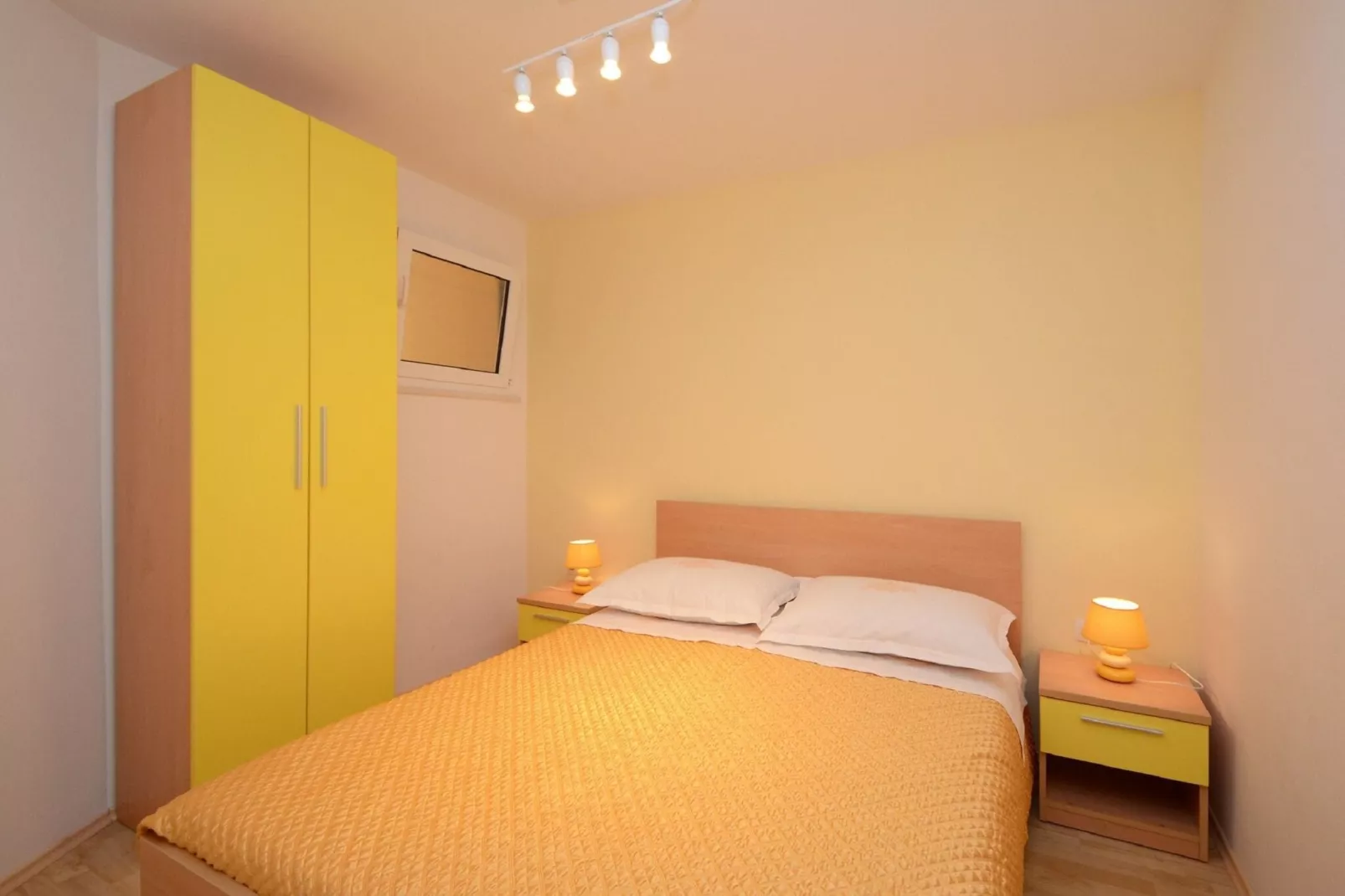 Apartments Korčula - Two Bedroom Apartment with Terrace and Sea View (Coral)-Schlafzimmer