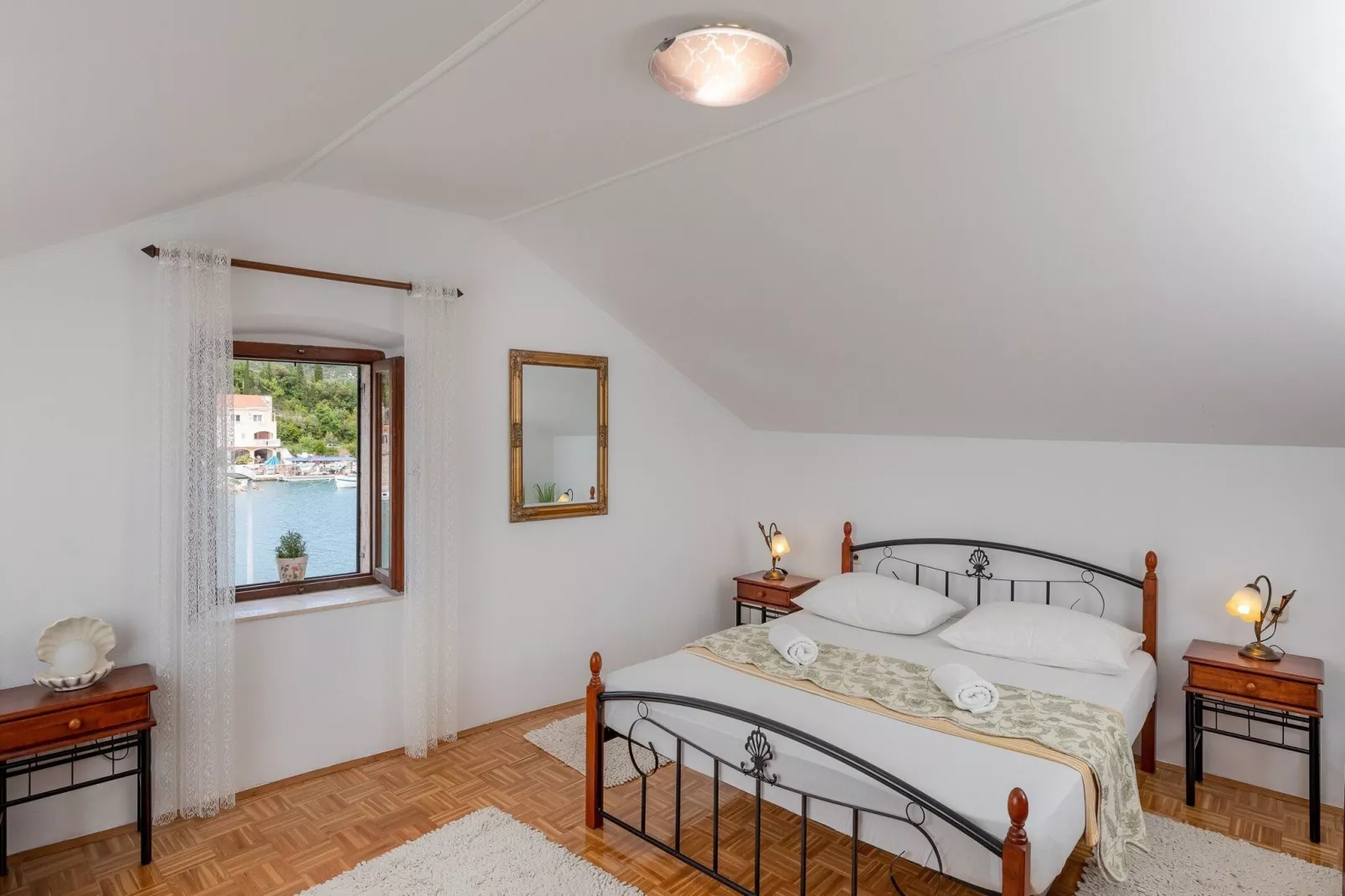Holiday Home By The Sea-Bedroom