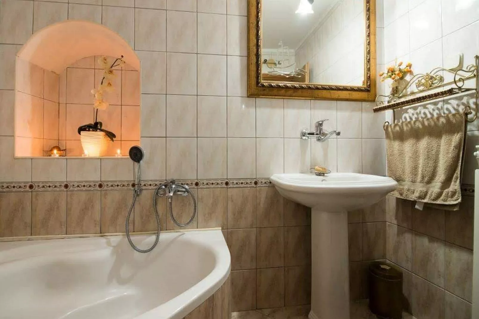 Holiday Home By The Sea-Bathroom