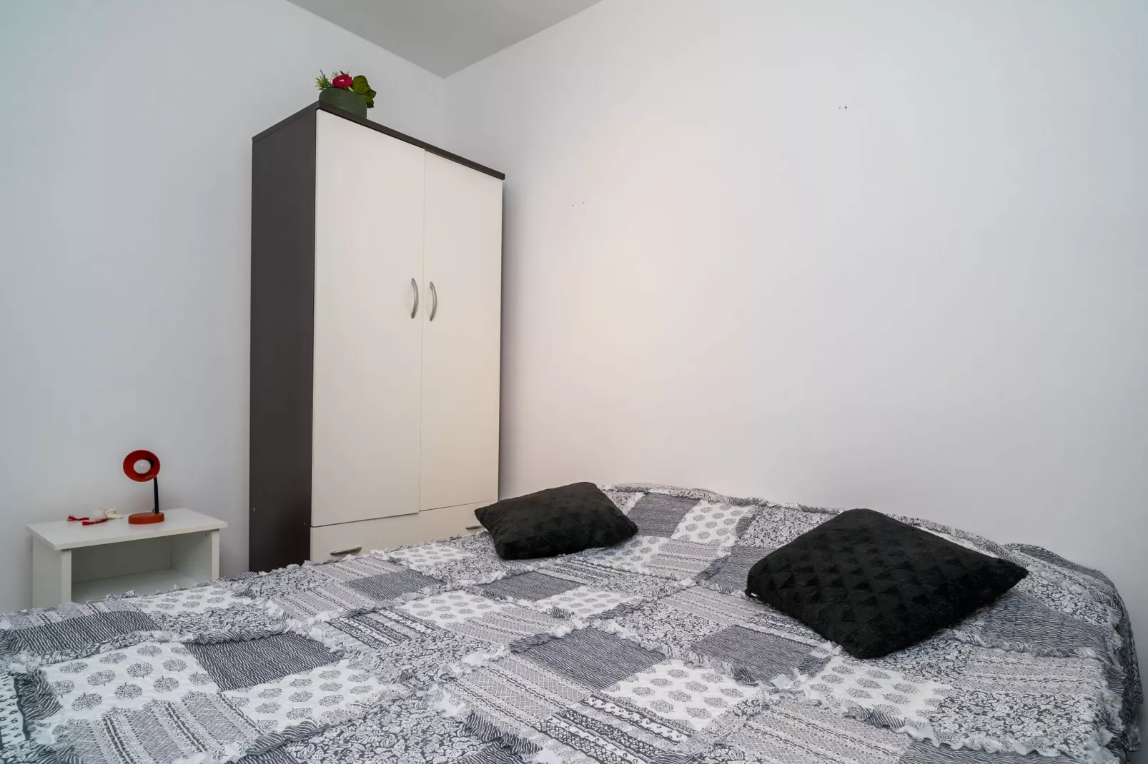 Apartment Luka - Two bedroom apartment-Chambre