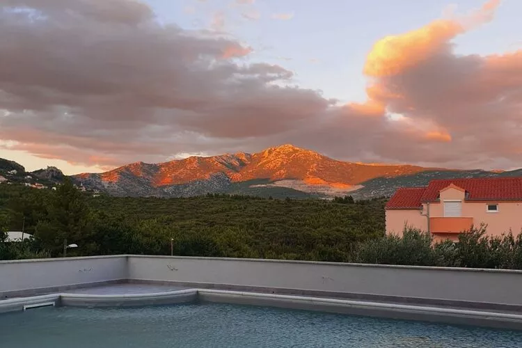 Apartments Villa Salona Sky - Deluxe One Bedroom Apartment with Balcony (4)-Piscine