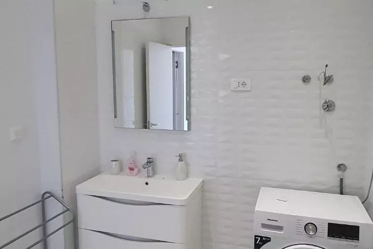 Apartments Villa Salona Sky - Deluxe One Bedroom Apartment with Balcony (4)-Salle de bain