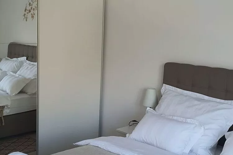 Apartments Villa Salona Sky -  DeluxeTwo Bedroom Apartment with Balcony (5)-Chambre