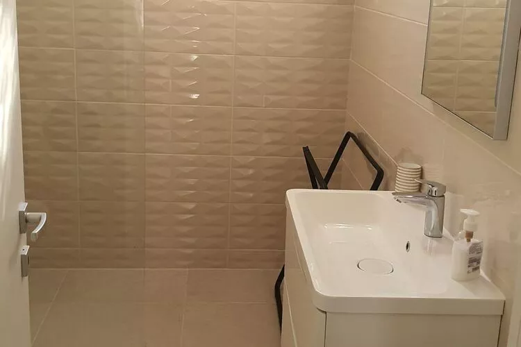 Apartments Villa Salona Sky -  DeluxeTwo Bedroom Apartment with Balcony (5)-Salle de bain