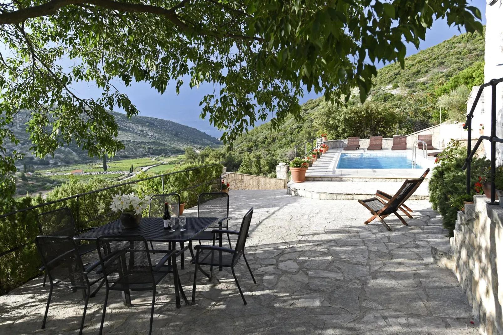 Villa Dol-Three Bedroom Villa with Pool-Terrace