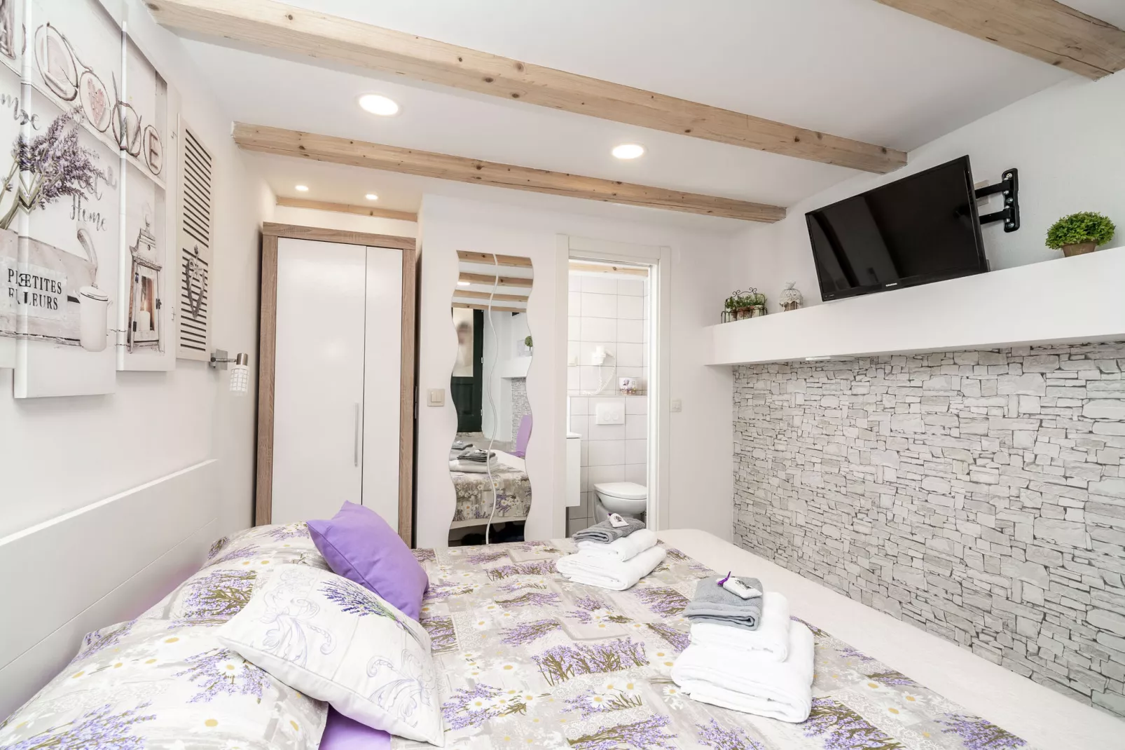 Lavender Room - Double Room (Ground Floor)-Bedroom