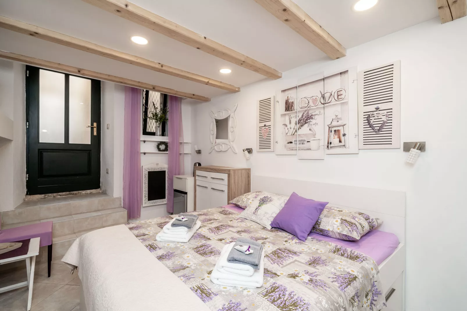 Lavender Room - Double Room (Ground Floor)-Bedroom