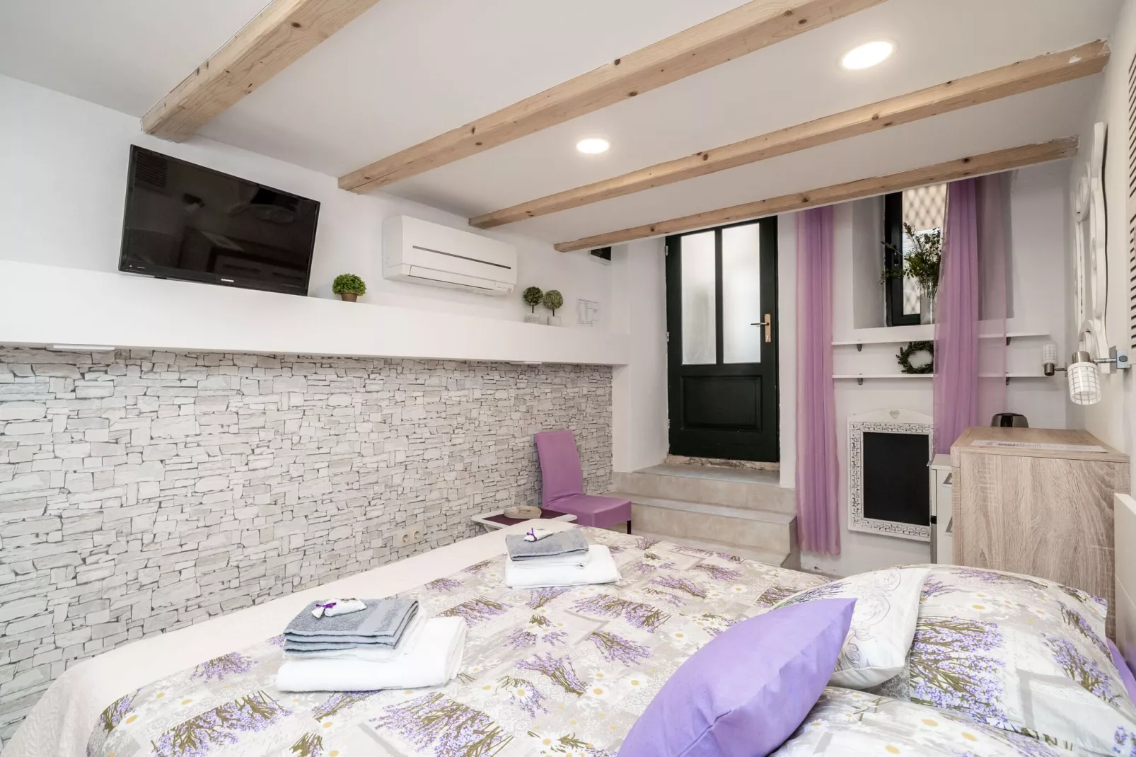 Lavender Room - Double Room (Ground Floor)-Bedroom
