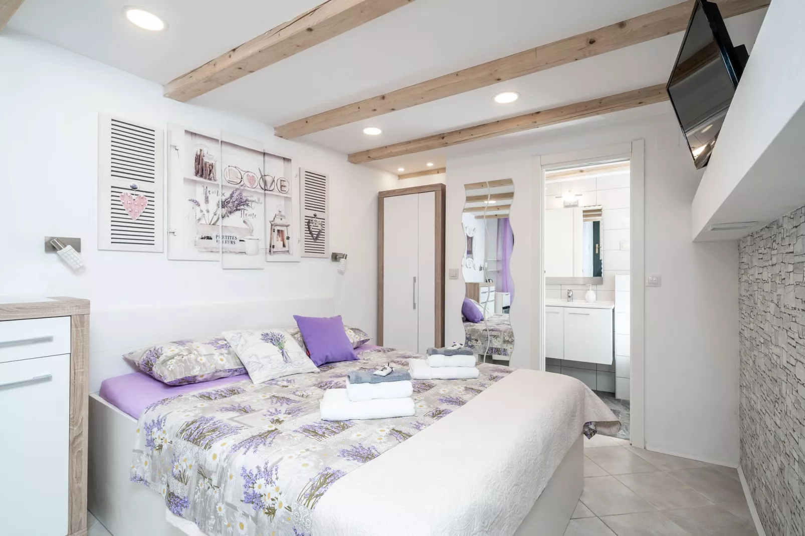Lavender Room - Double Room (Ground Floor)-Bedroom