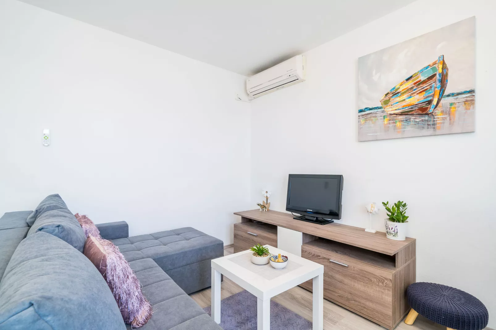 Apartment Cvjetković - Two Bedroom Apartment with Terrace and Sea View-Living room