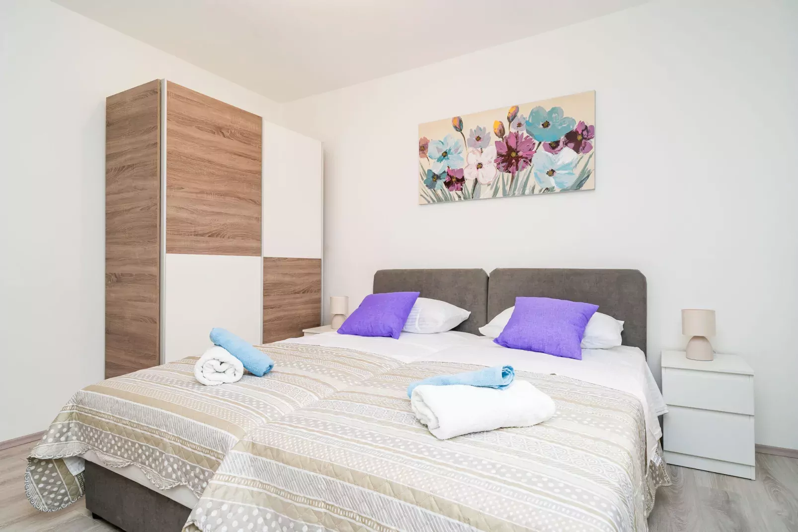 Apartment Cvjetković - Two Bedroom Apartment with Terrace and Sea View-Bedroom