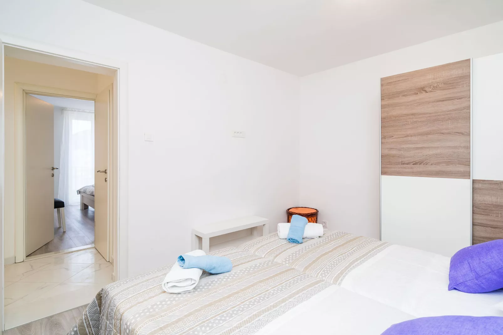 Apartment Cvjetković - Two Bedroom Apartment with Terrace and Sea View-Bedroom