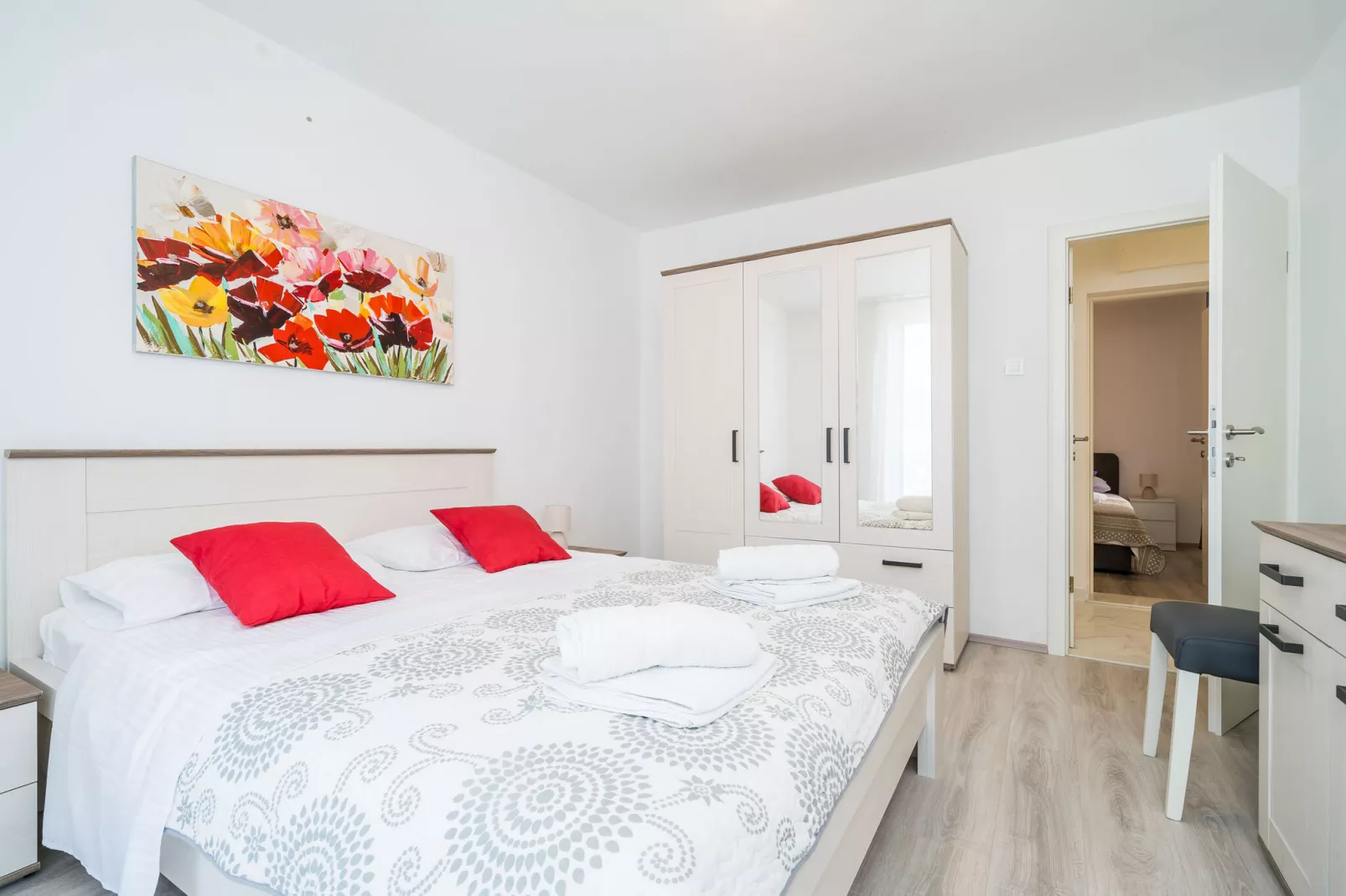 Apartment Cvjetković - Two Bedroom Apartment with Terrace and Sea View-Bedroom