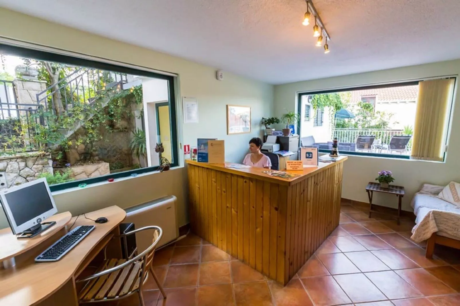 Castelletto - Standard Twin Room with Airport Transfer-Indoor