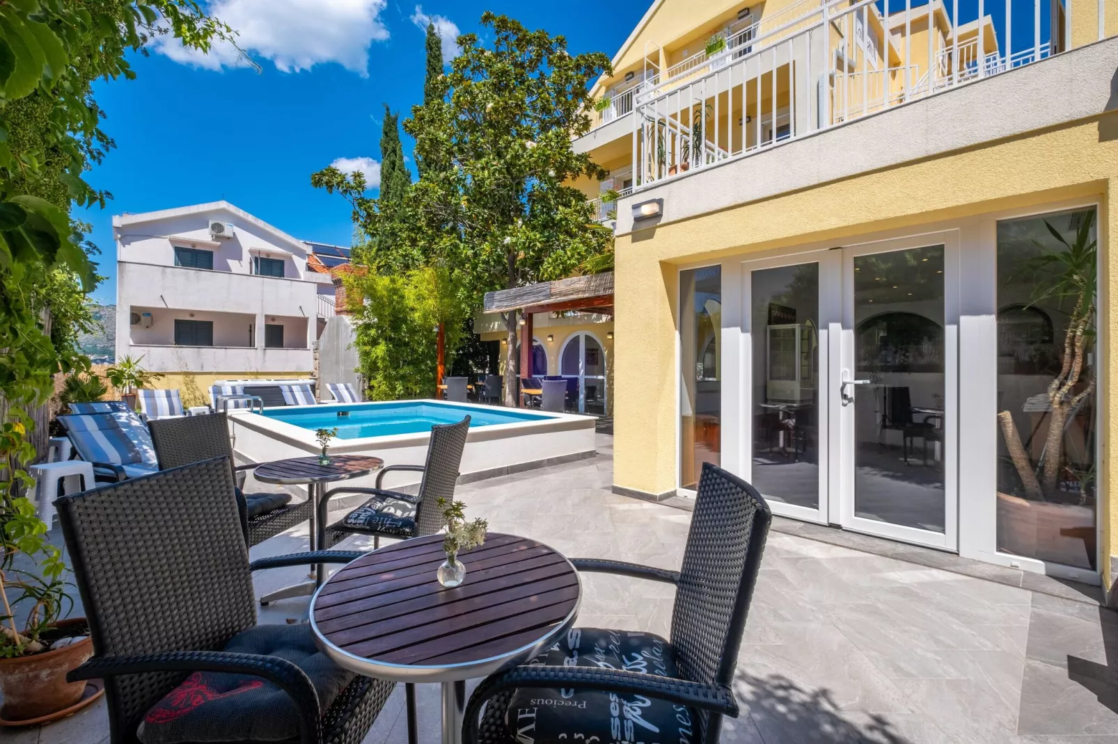 Castelletto - Standard Twin Room with Airport Transfer-Outdoor