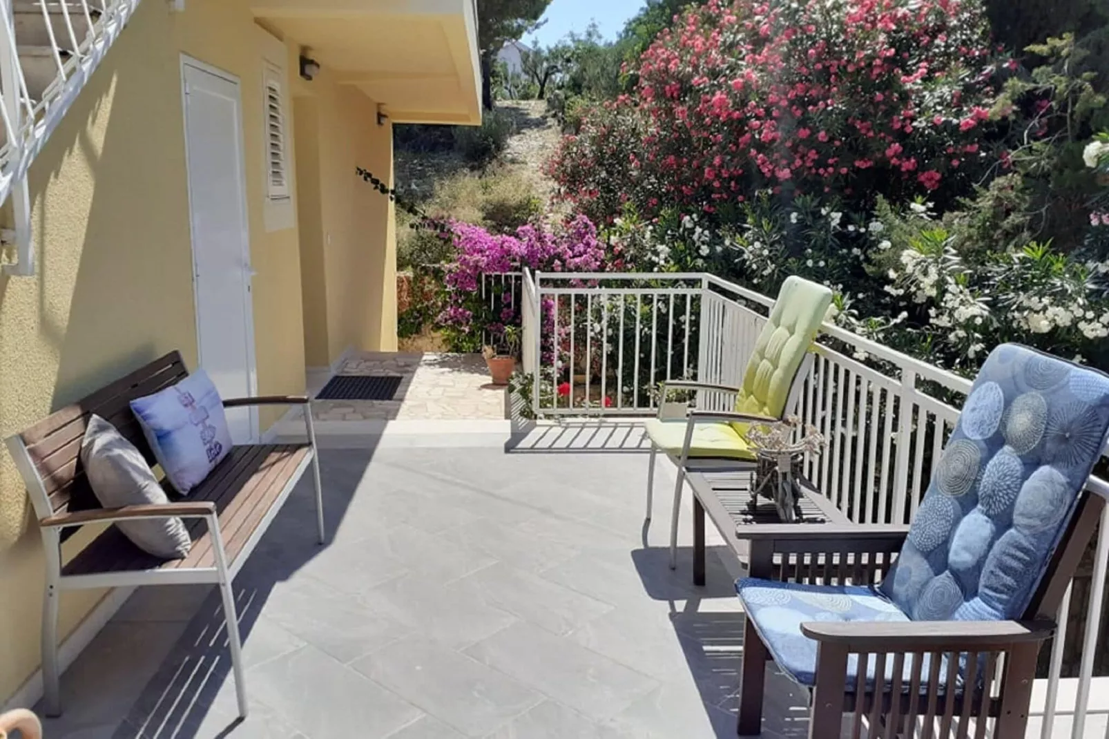 Castelletto - Standard Twin Room with Airport Transfer-Outdoor