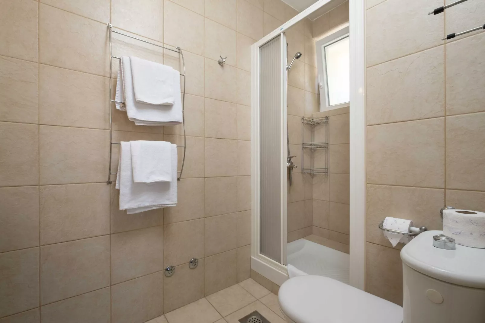 Castelletto - Superior Double Room with Balcony and Airport Transfer 9-Bathroom