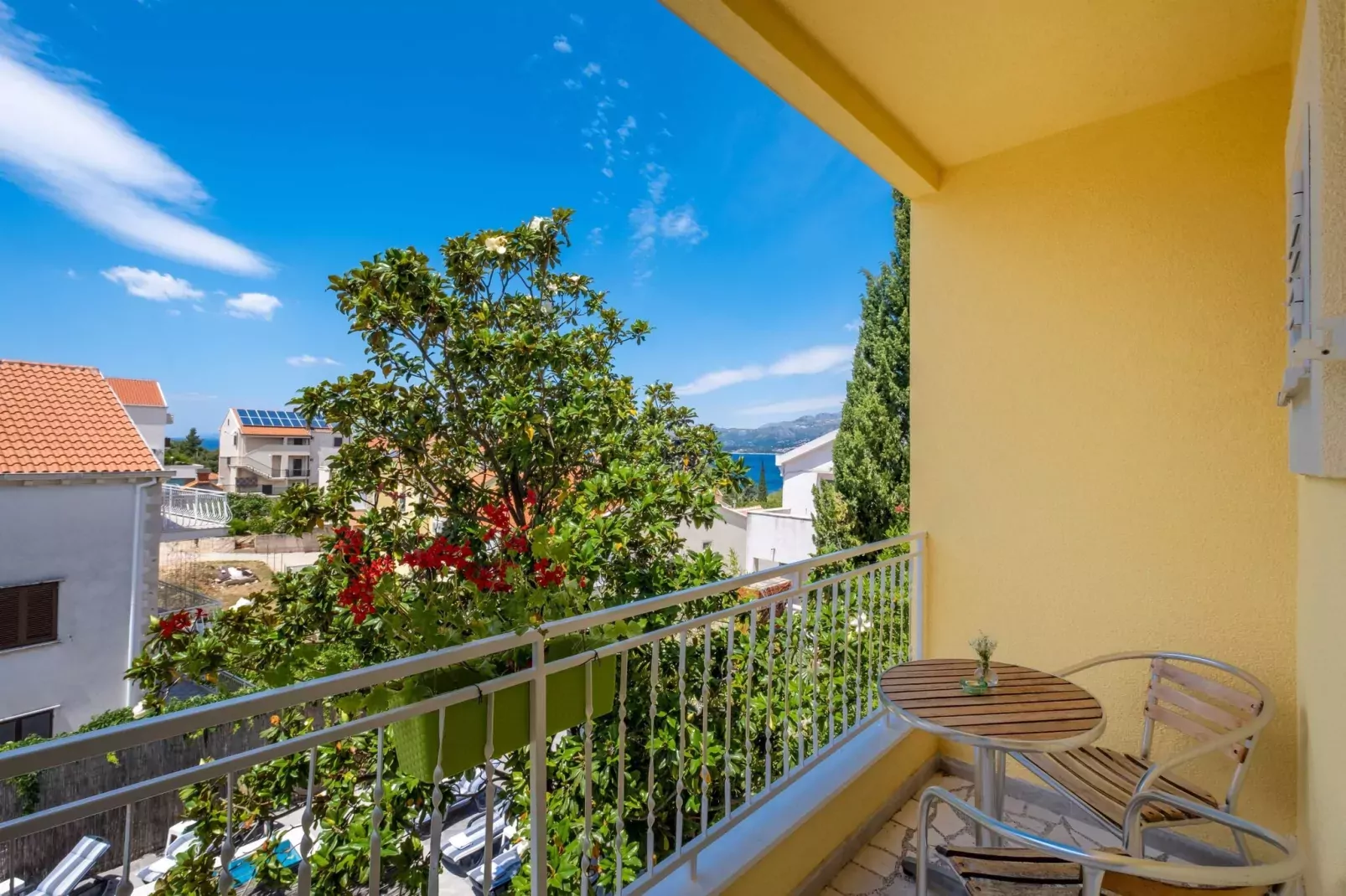 Castelletto - Superior Double Room with Balcony and Airport Transfer 9-Terrace balcony
