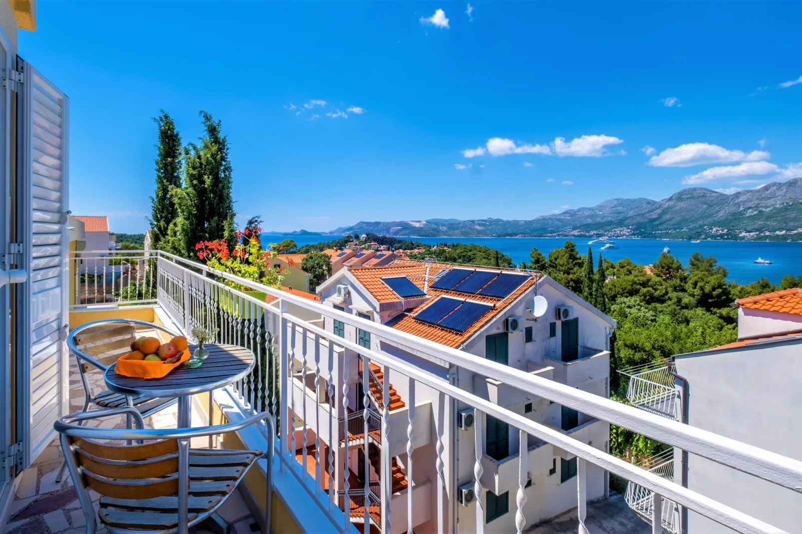 Castelletto - Superior Double Room with Balcony and Airport Transfer 9-Terrace balcony