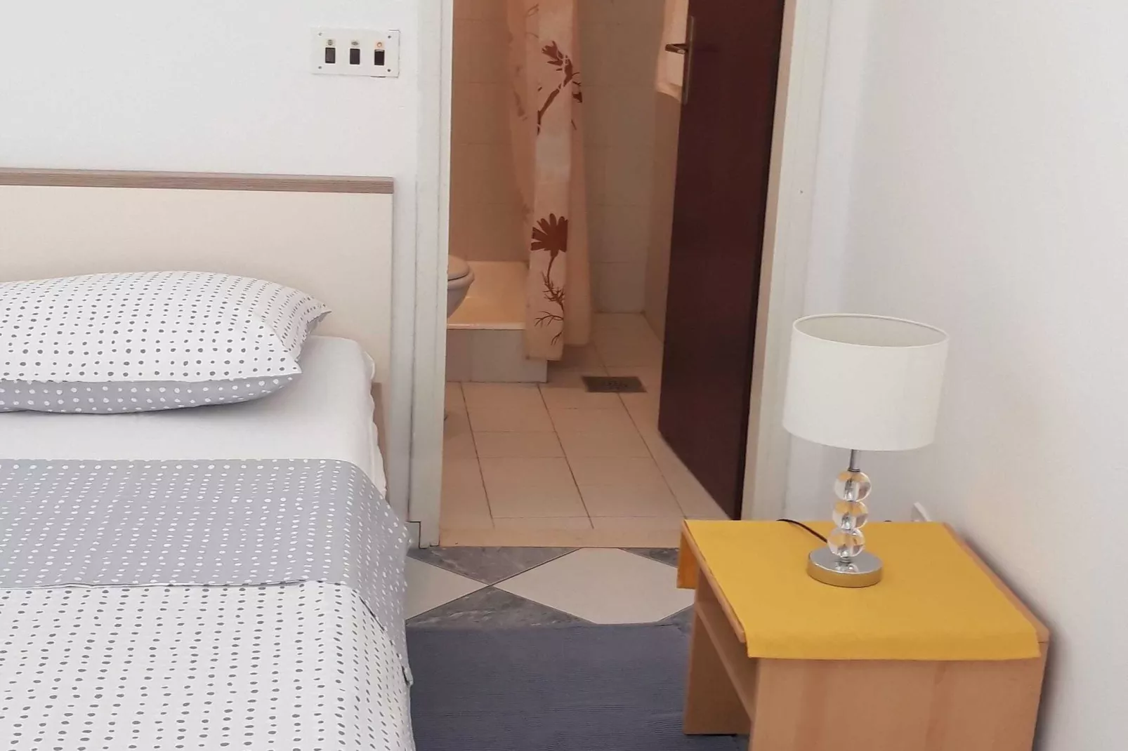 Apartments Maruška - Double Room-Bedroom