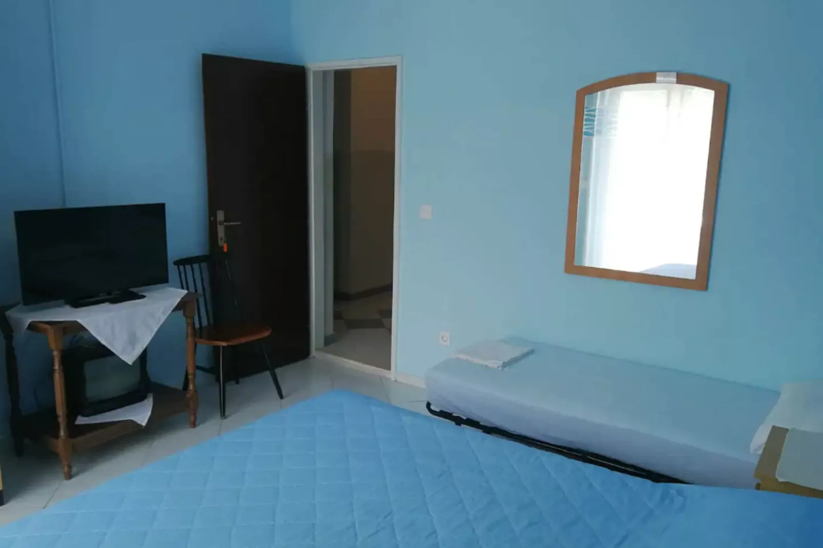 Apartments Maruška - Two Bedroom Apartment with Balcony and Sea View-Bedroom