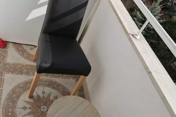 Apartment Ema - One Bedroom Apartment with Balcony-Extérieur