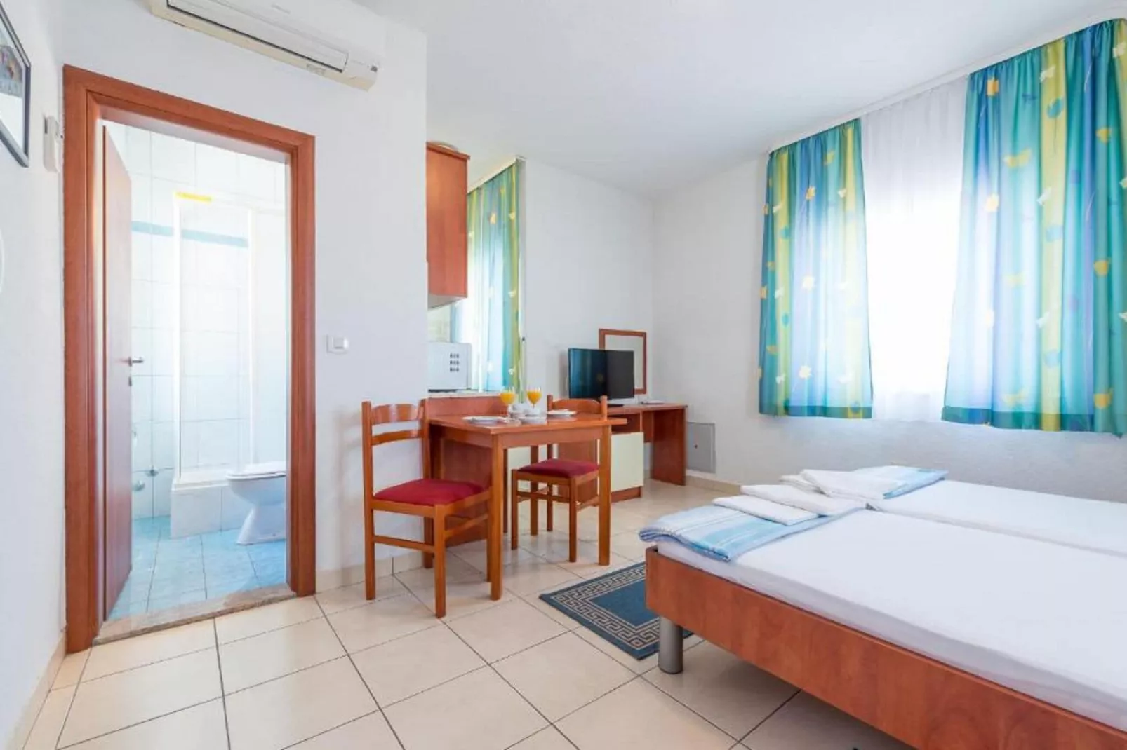 Villa Borna Apartments - Superior Studio Apartment with Terrace and Sea View (2 Adults) - br. 9-Indoor