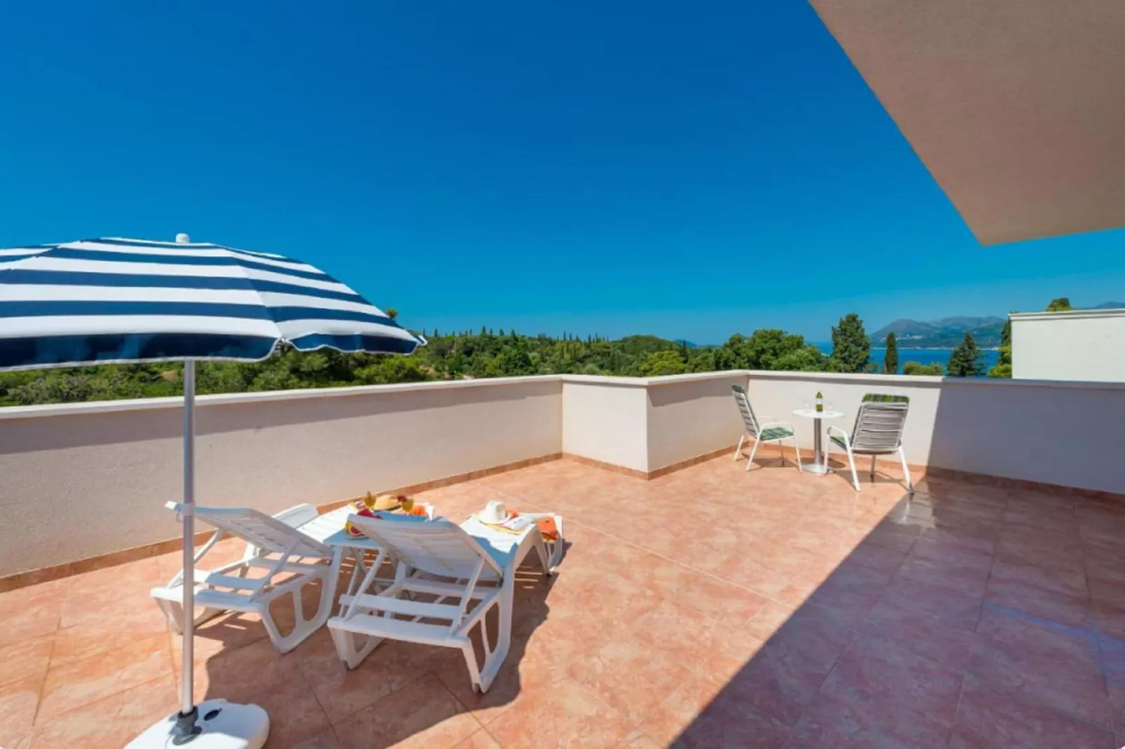 Villa Borna Apartments - Superior Studio Apartment with Terrace and Sea View (2 Adults) - br. 9-Terrace