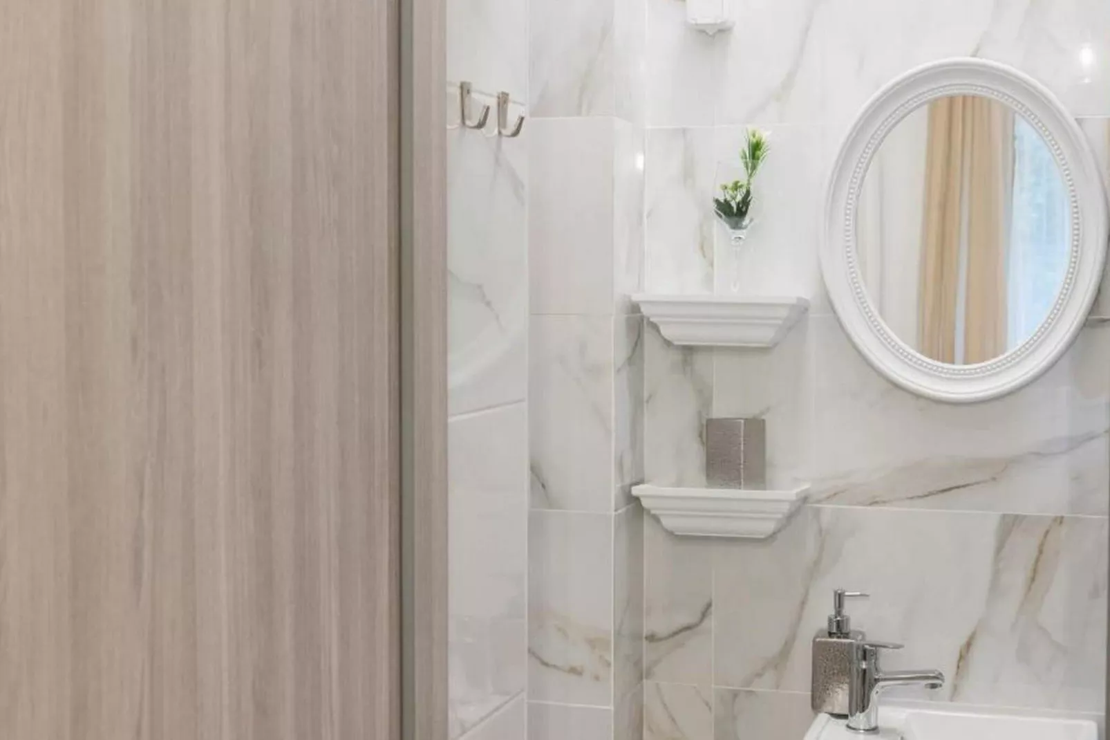 Apartments C-enter - Deluxe Studio Apartment 2-Bathroom