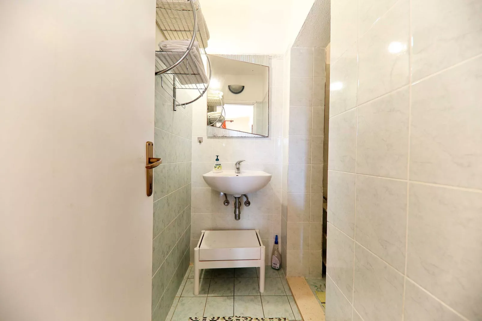 Apartments Melita - Comfort Two Bedroom Apartment with Terrace and Sea View (A2)-Bathroom