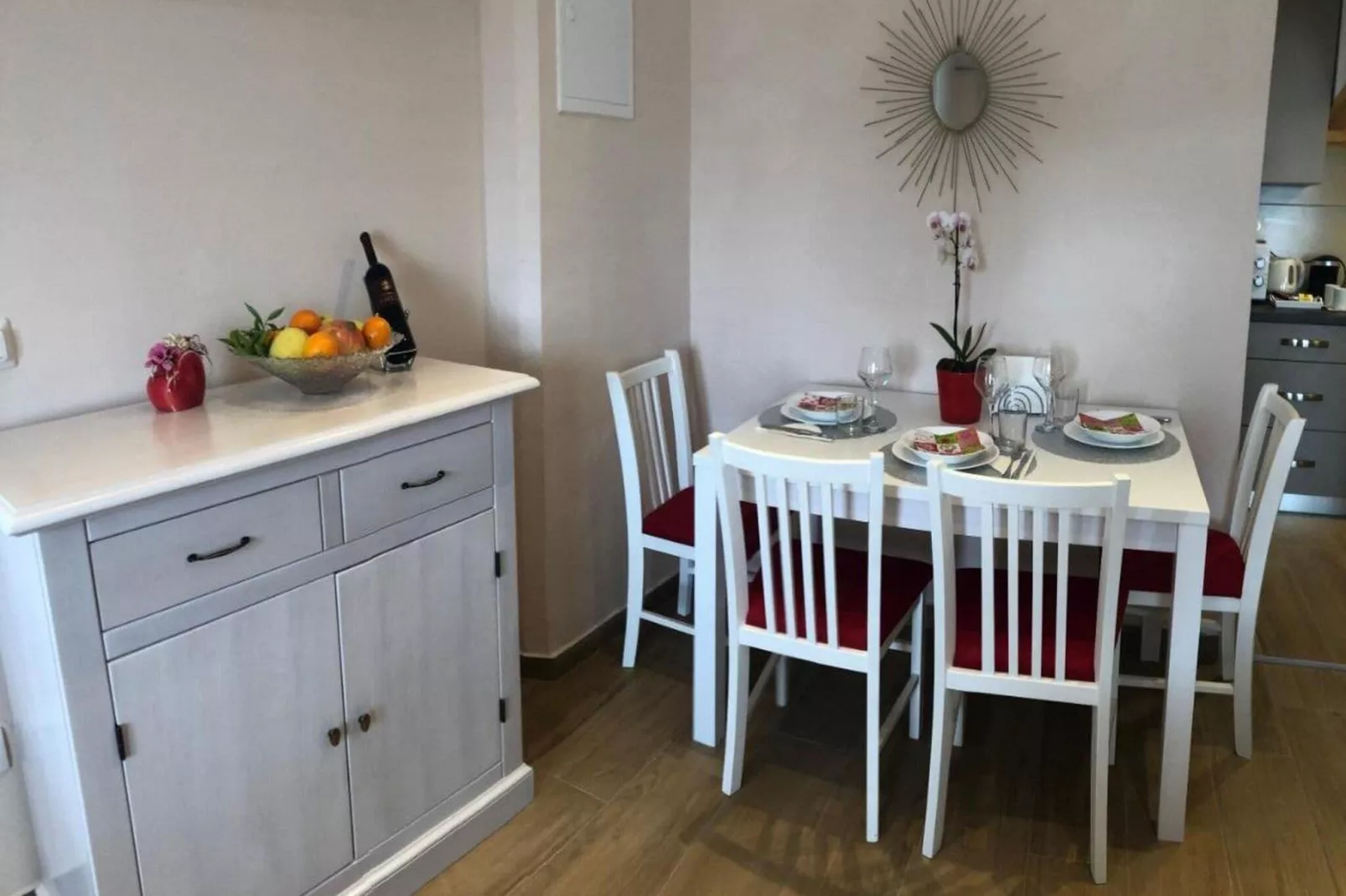 SunOne Dubrovnik - One Bedroom Apartment with Terrace-Dining room