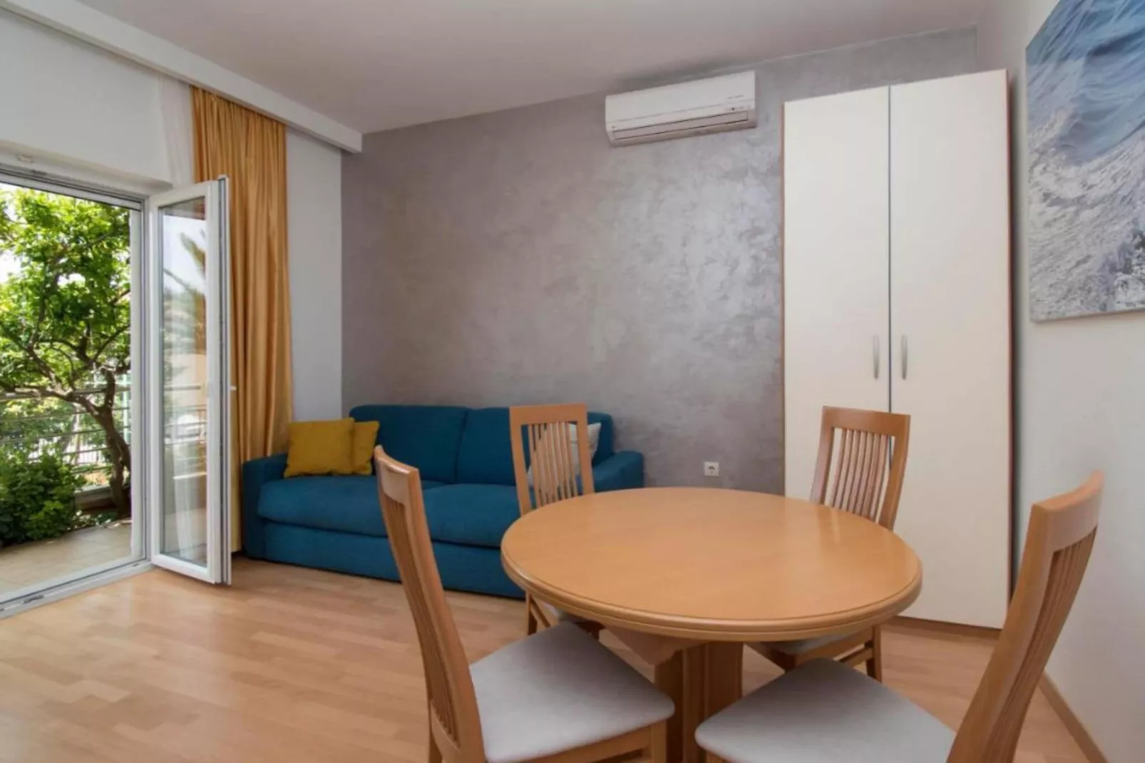 Apartments Antonio - One Bedroom Apartment with Balcony - 1-Intérieur