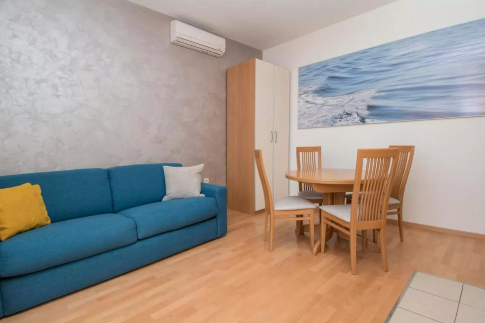 Apartments Antonio - One Bedroom Apartment with Balcony - 1-Intérieur