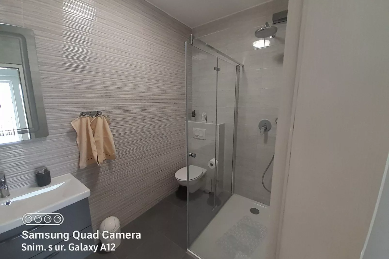 Apartments Dobrila - Two Bedroom Apartment with Terrace - A2-Bathroom
