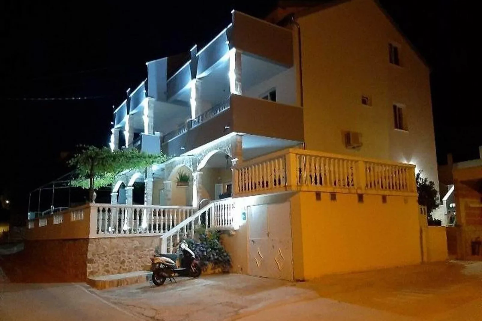 Apartments Dobrila - Two Bedroom Apartment with Terrace - A2-Outdoor