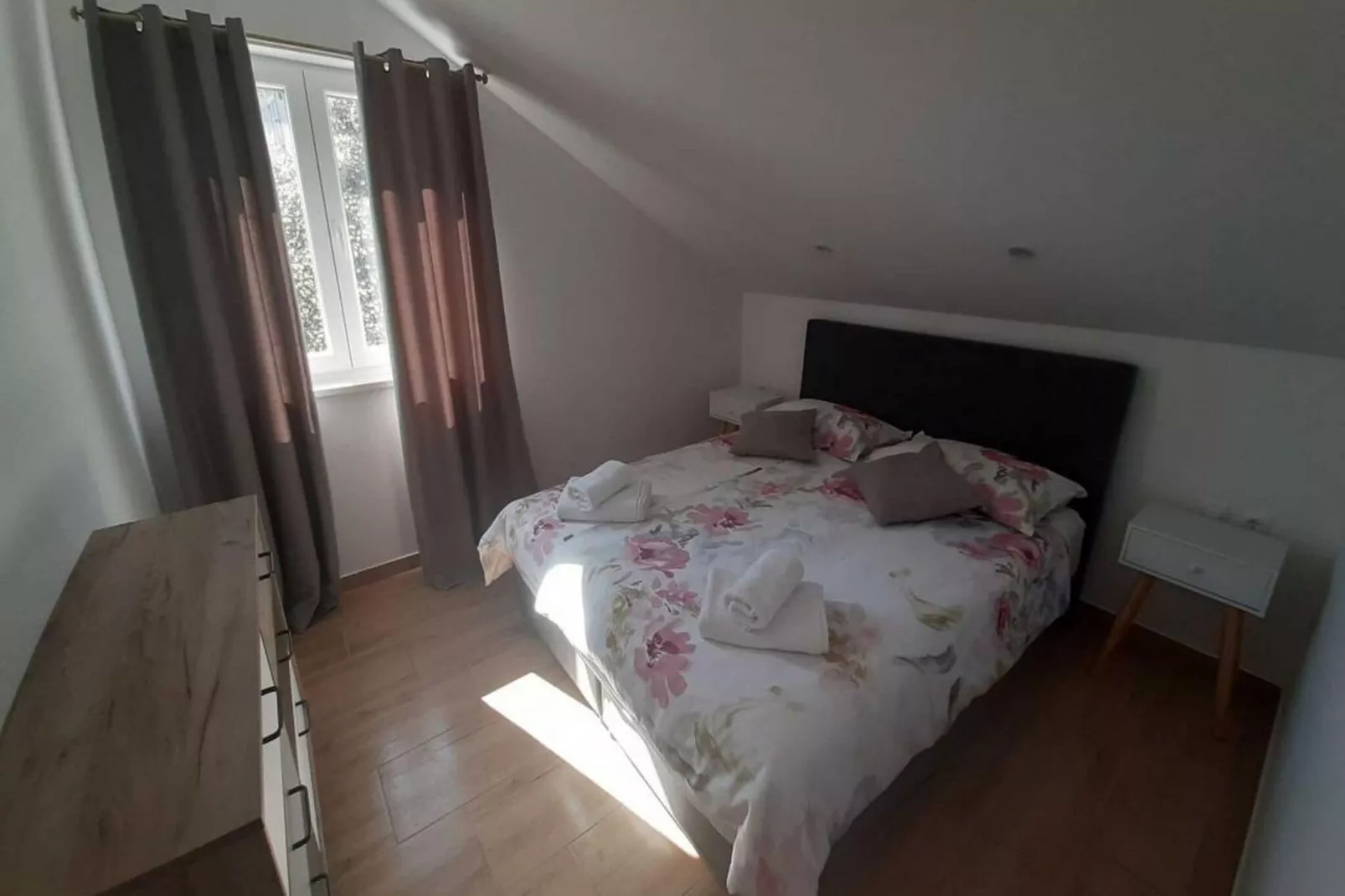 Apartments Dobrila - Superior Two Bedroom Apartment with Terrace and sea view - B2