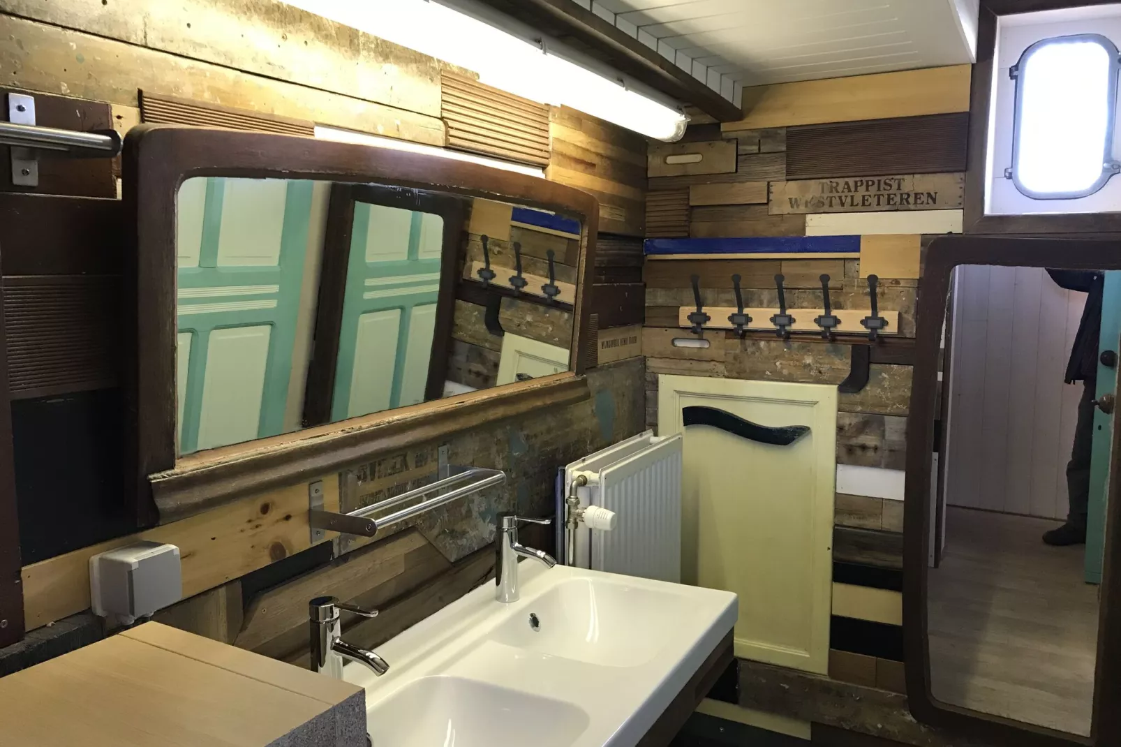 St Antoine Isera-Bathroom