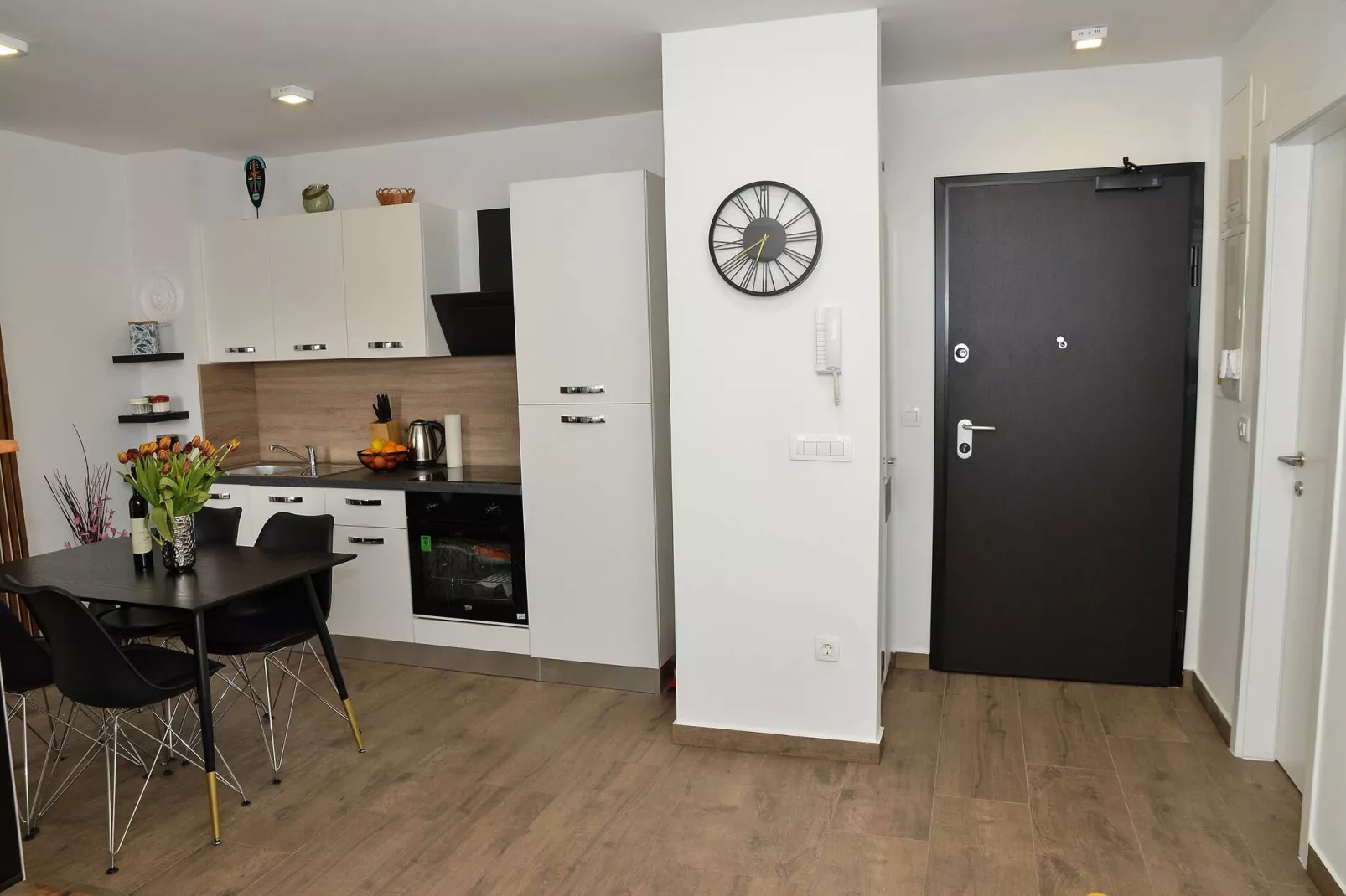 Apartment Nicole - One Bedroom Apartment with Balcony-Cuisine
