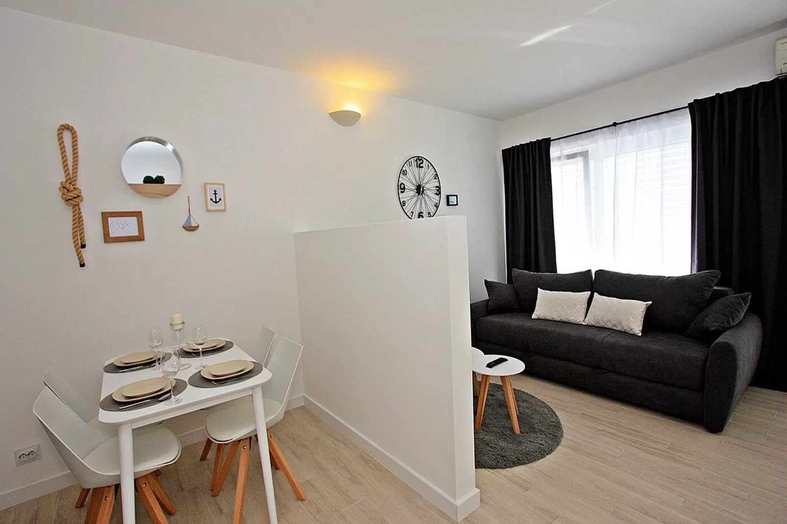 Apartments Tomy - One Bedroom Apartment with Balcony and Sea view (Apartment 1)-Living room