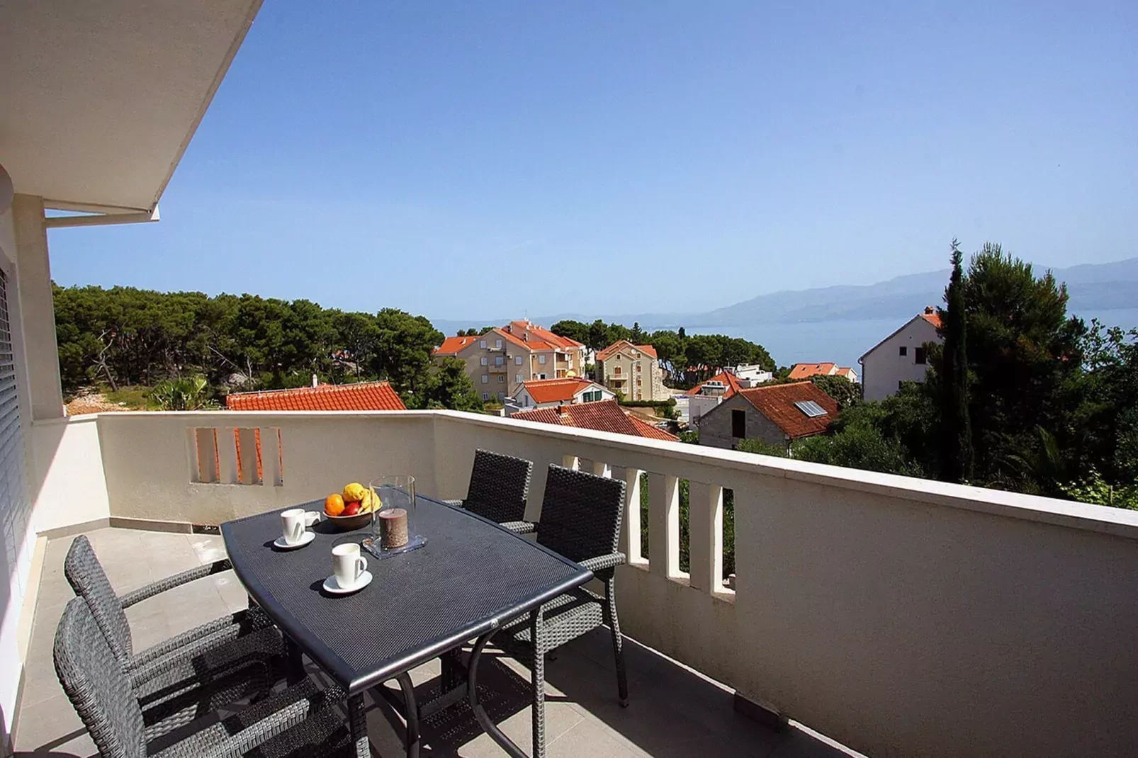 Apartments Tomy - One Bedroom Apartment with Balcony and Sea view (Apartment 1)-Outdoor