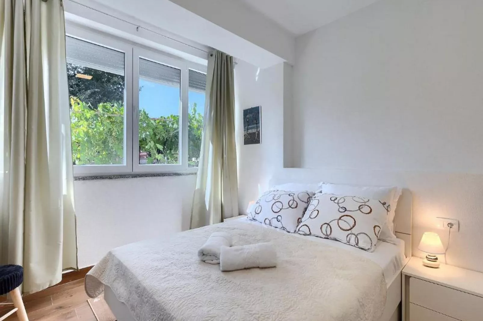 Holiday house Chill out Loborika - Two Bedroom Holiday Home with Terrace-Chambre