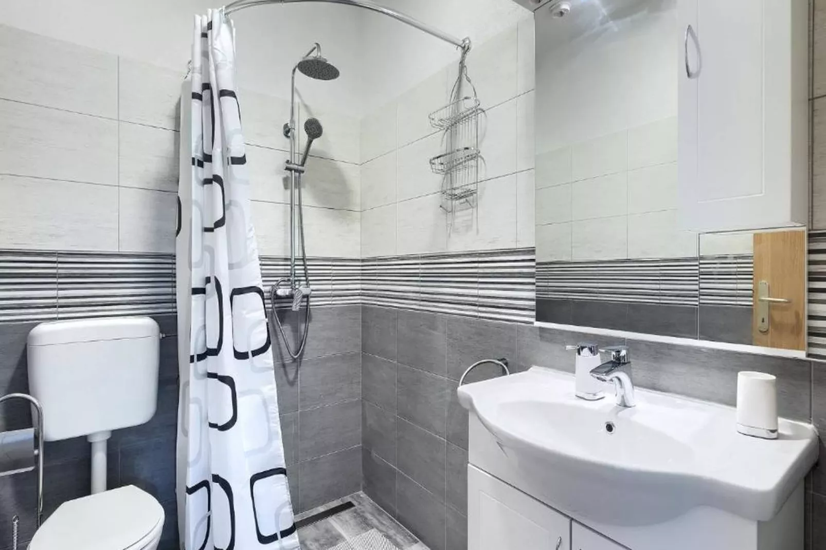 Holiday house Chill out Loborika - Two Bedroom Holiday Home with Terrace-Salle de bain