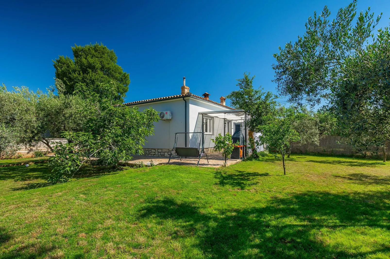Holiday house Chill out Loborika - Two Bedroom Holiday Home with Terrace-Jardin d'été