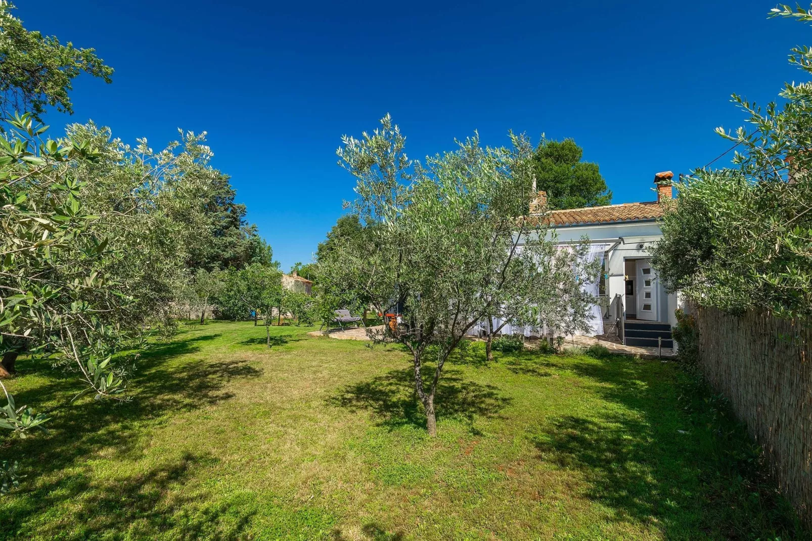 Holiday house Chill out Loborika - Two Bedroom Holiday Home with Terrace-Jardin d'été