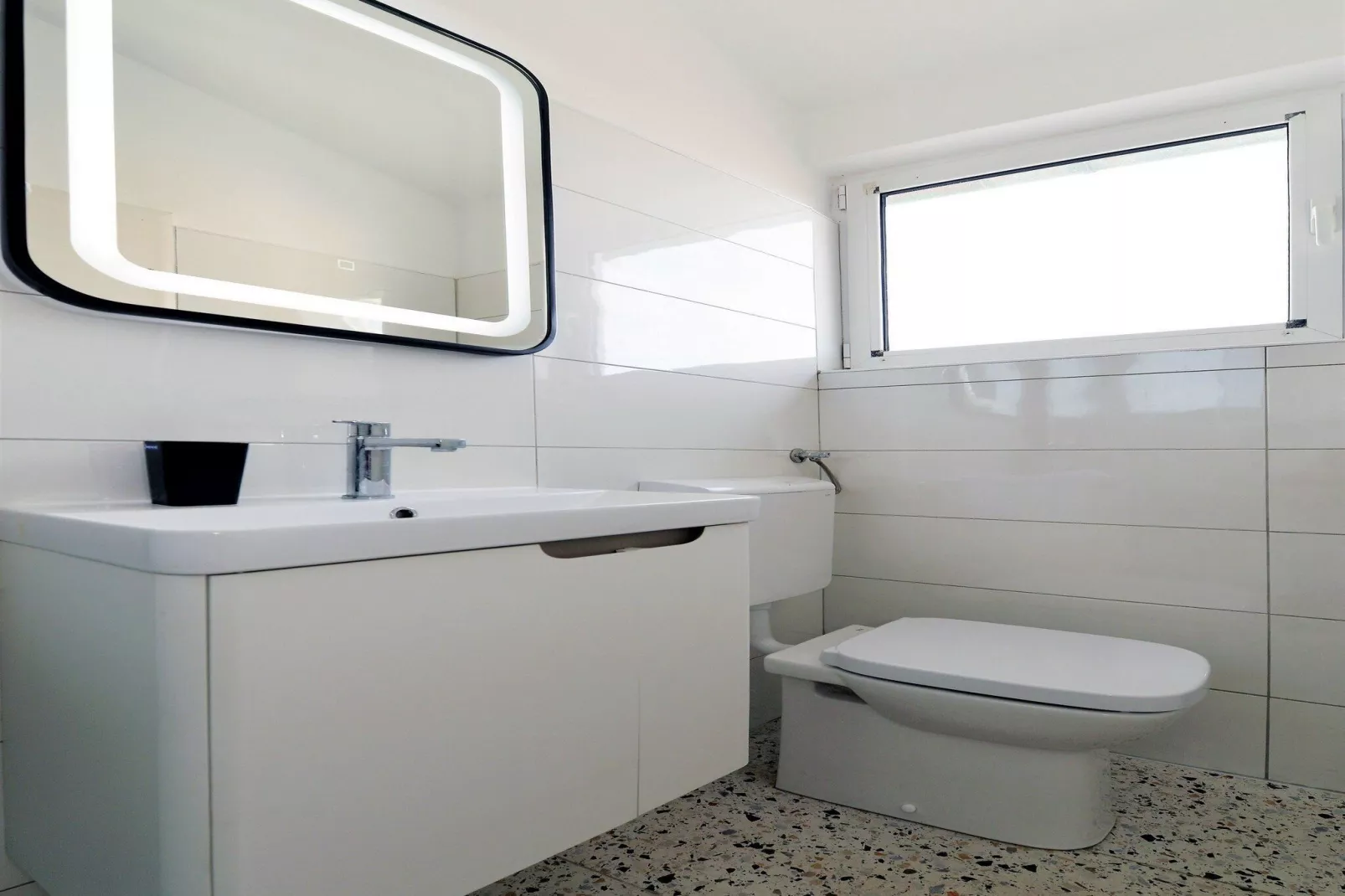 Apartments Helena - One bedroom apartment with Balcony and Sea View - A1-Bathroom
