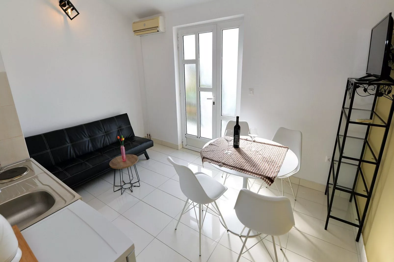 Apartments Helena - One bedroom apartment with Balcony and Sea View - A1-Indoor