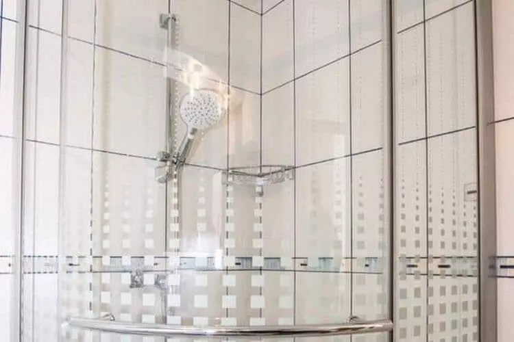 Apartment La Eva Pag - One Bedroom Apartment with Balcony and Sea view-Bathroom