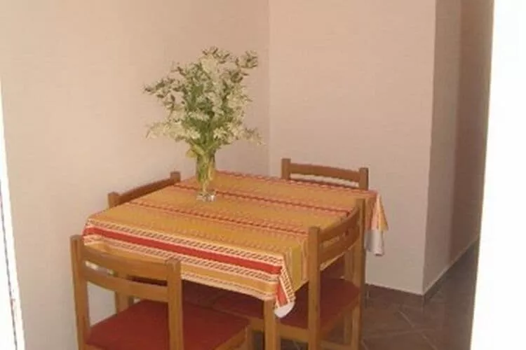 Apartment Dario - One Bedroom Apartment with Terrace and Sea View-Dining room